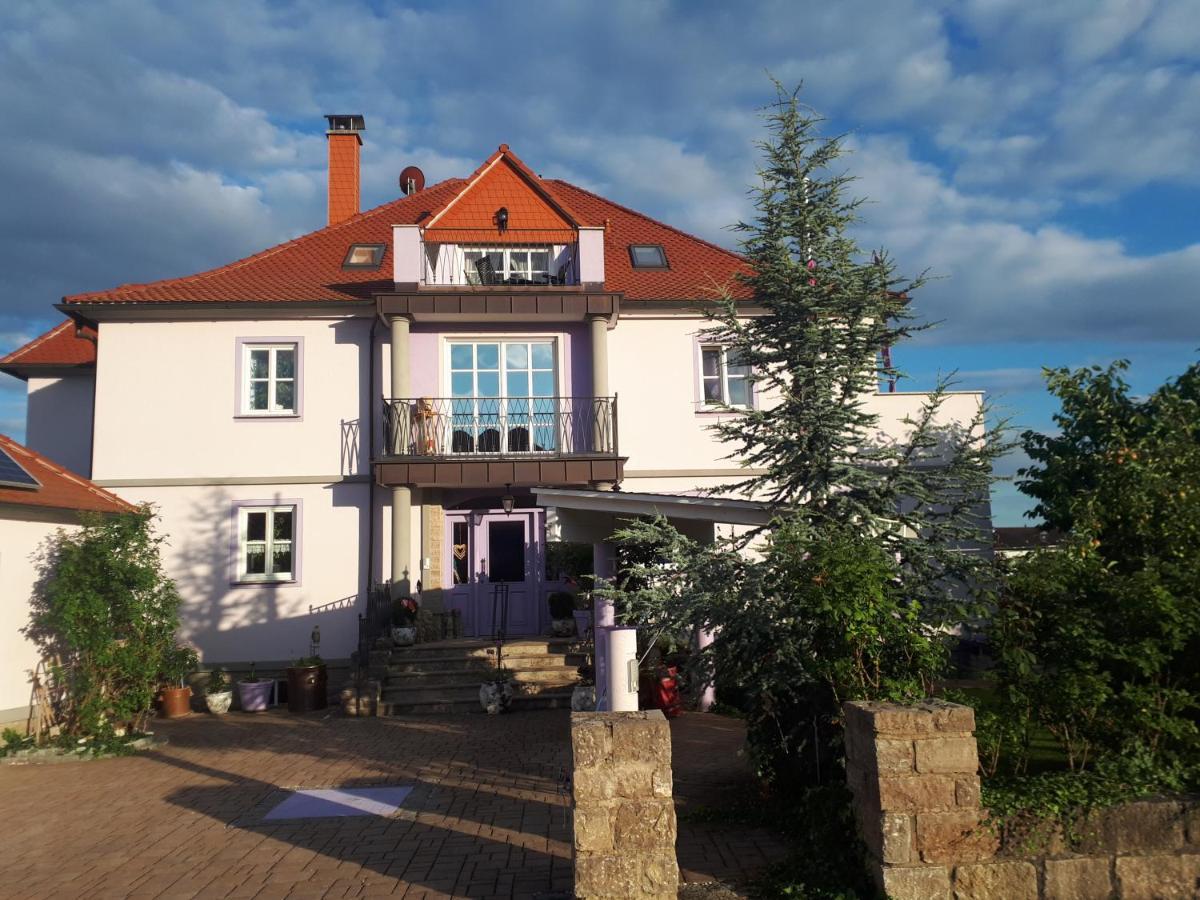 Villa Lila Sommerach Εξωτερικό φωτογραφία