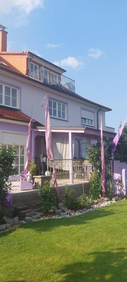 Villa Lila Sommerach Εξωτερικό φωτογραφία
